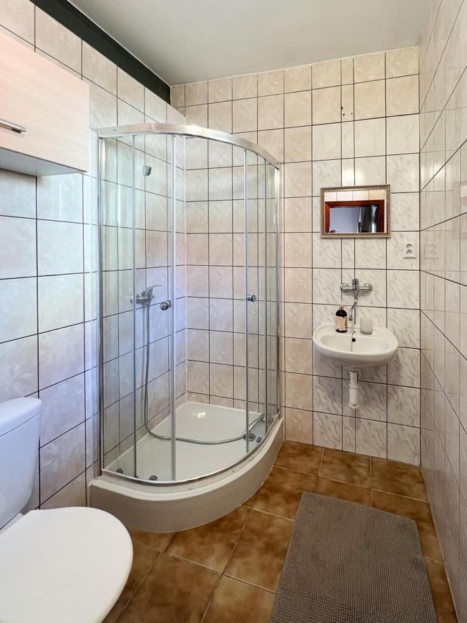 2- Postelova Izba S Kupelnou Emka V Penzion Trstená Exteriér fotografie